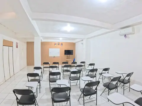 Kelas Bahasa Inggris